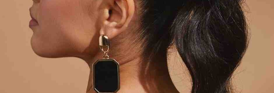 10-Slicked-Back-Hair-Hairstyles-You-Can-Do-at-Home-in-June-2025