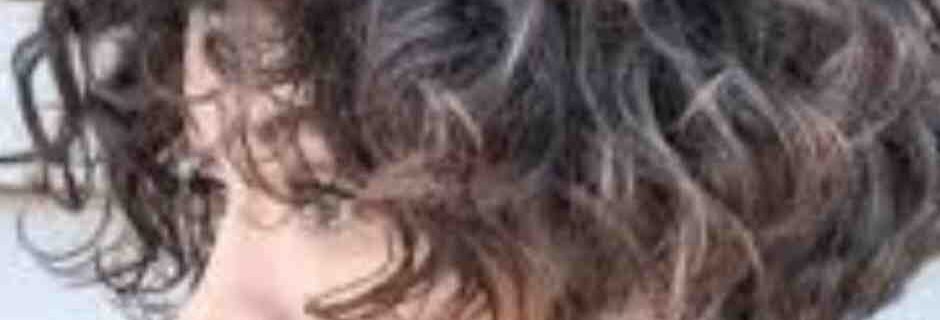 15 Short Curly Hairstyles You Can Do at Home in June 2025