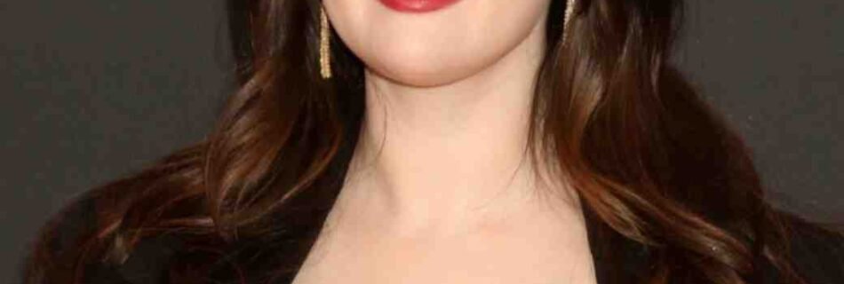 Try-These-20-Women’s-Haircut-Styles-for-Round-Faces-in-June-2025